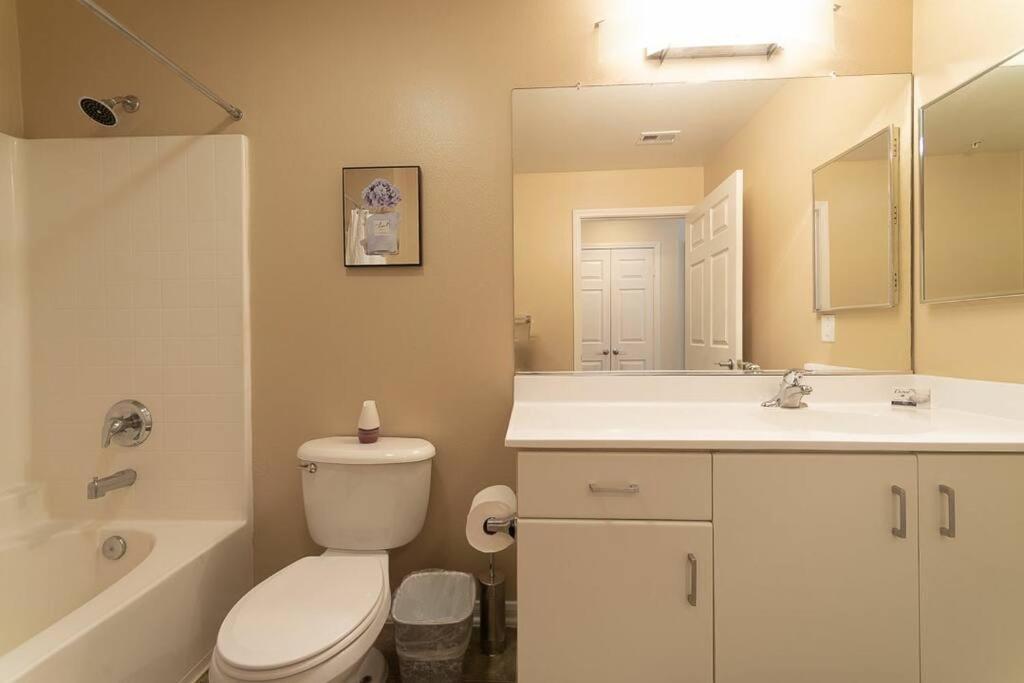 Apartamento Lovely 2Br/2Ba!5Min To Disney! Angelstadium! Hondacenter. Anaheim Exterior foto